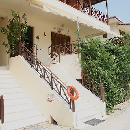 דירות לוטראקי Two-Floor House Next To Sea מראה חיצוני תמונה